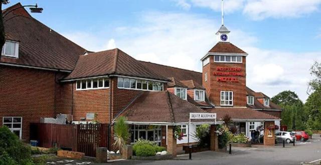 Potters International Hotel