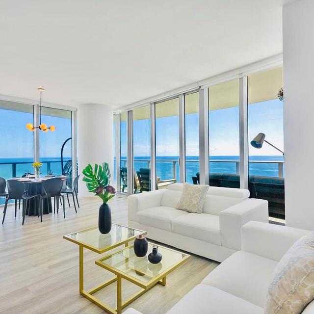 Oceanfront Bliss Pool Gym Direct Beach Access