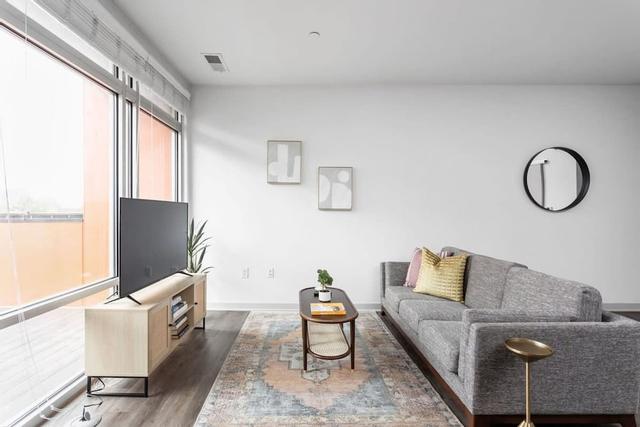 Cozysuites on Mass With Garage Parking 7