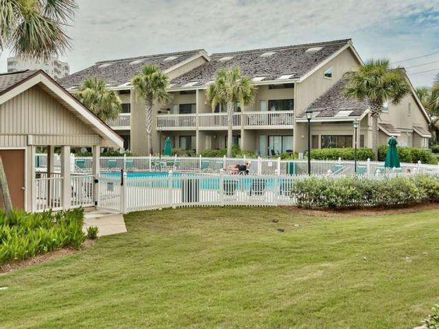 166 Seascape Lake Pool Golf2 2 Bunk