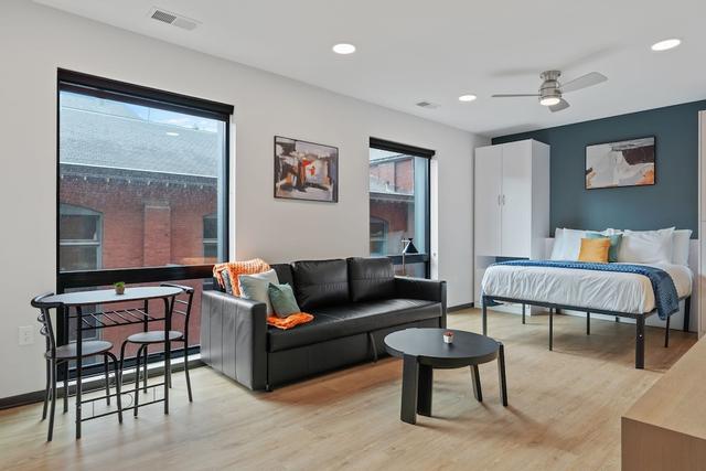 كوزي سويتس ماس د ي باركينج لاونج روف ديك 25