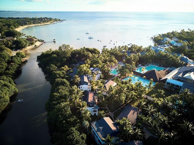 ذا رافينالا أتيتيود