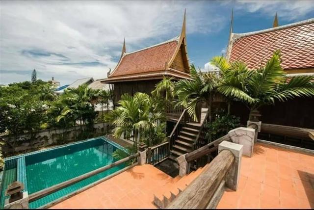 فيلا سان بورن بمسبح خاص