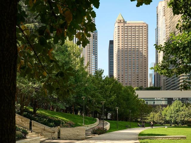 Fairmont Chicago at Millennium Park Gold Experience