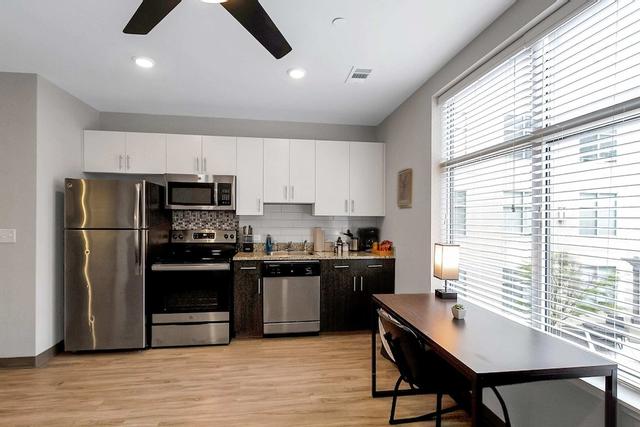 Close to Campus Student Housing + Amenities